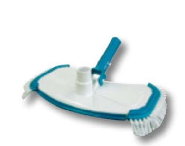 Butterfly pool cleaner with side brushes